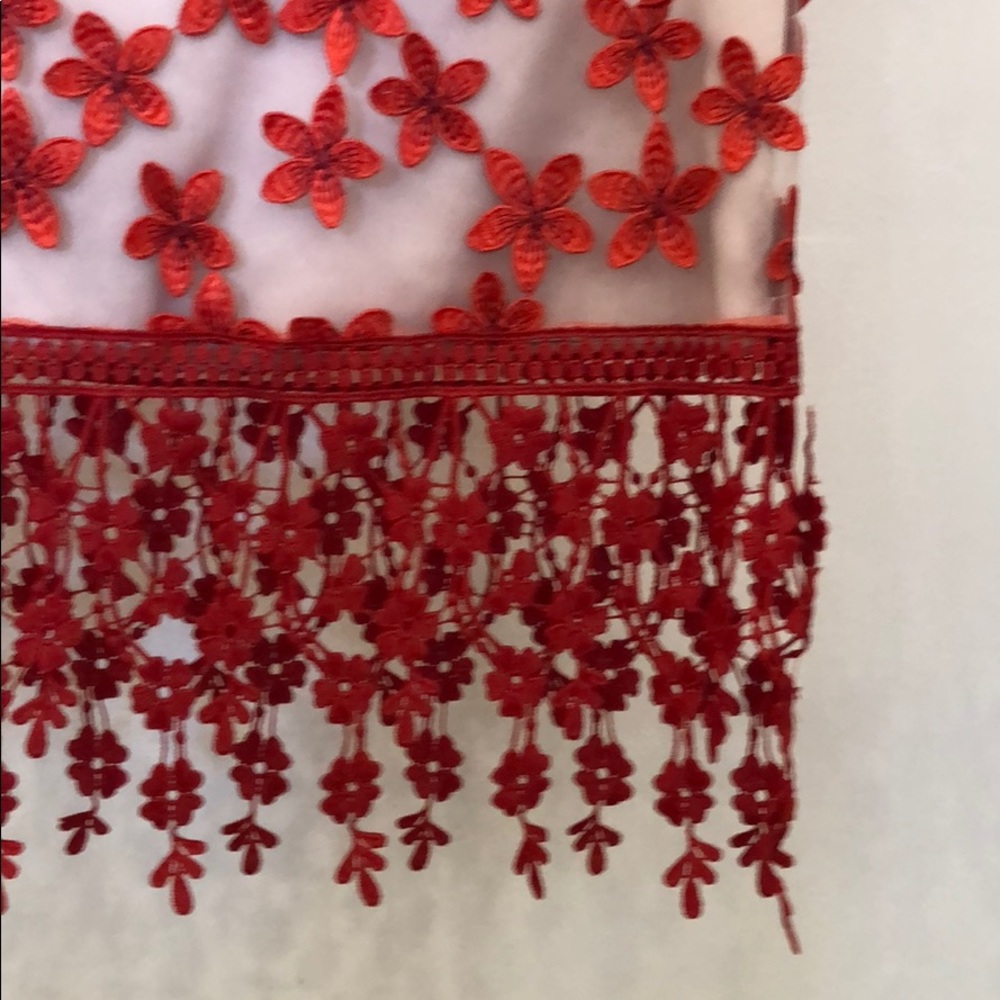🔴SOLD🔴 Elie Tahari Red and Tan Lace Top - Picture 3 of 6